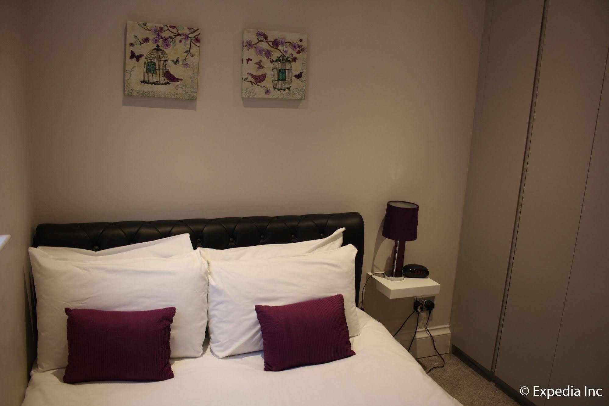Barons Court Queens Club By Viridian Apartments Londen Buitenkant foto